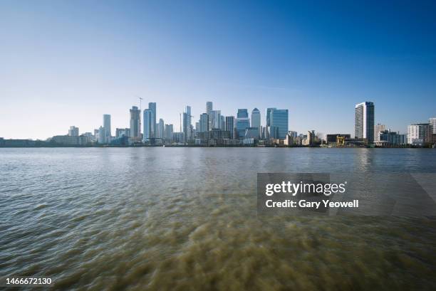 london city canary wharf skyline - western europe stock pictures, royalty-free photos & images