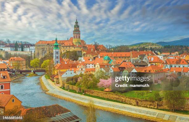 paesaggio urbano di cesky krumlov nella repubblica ceca - cesky krumlov foto e immagini stock