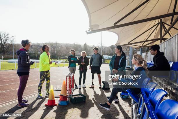 pre race discussion - womens track stock pictures, royalty-free photos & images