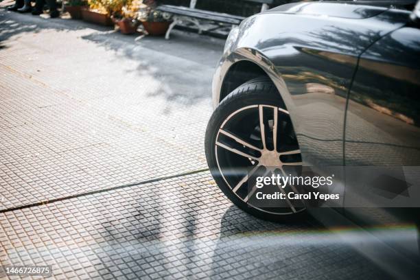 low section of a car with space for copy - car profile stock pictures, royalty-free photos & images