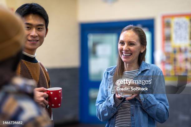 die größte medizin ist das lachen - gemeindezentrum stock-fotos und bilder