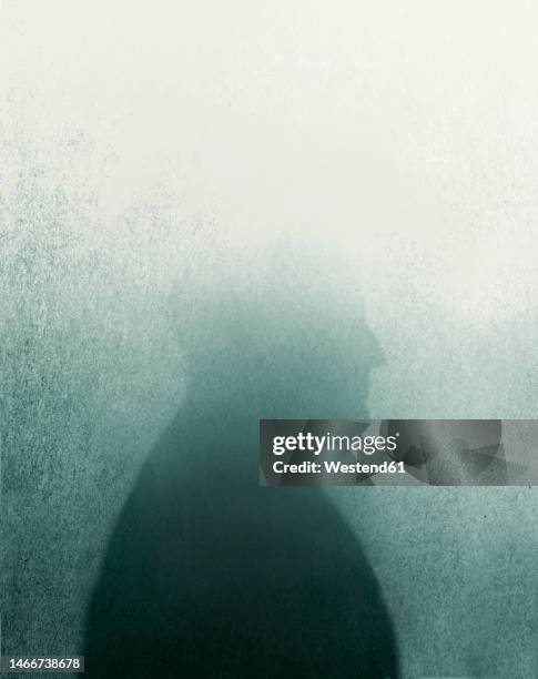 ilustraciones, imágenes clip art, dibujos animados e iconos de stock de shadow of disappearing man symbolizing death or dementia - enfermedad de alzheimer