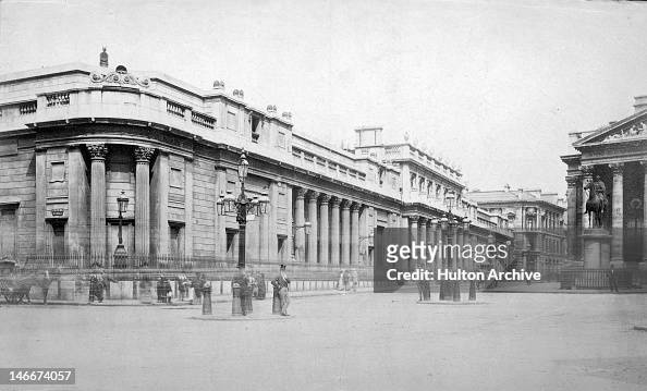 The old Bank of England building on Threadneedle Street, London ...