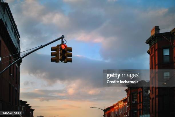 semáforo en nueva york - semaforo fotografías e imágenes de stock