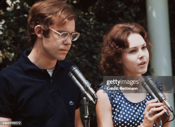 Close-up of Julie and David Eisenhower at a press conference in the Jacqueline Kennedy Garden of the White House in Washington on May 7th, where they...