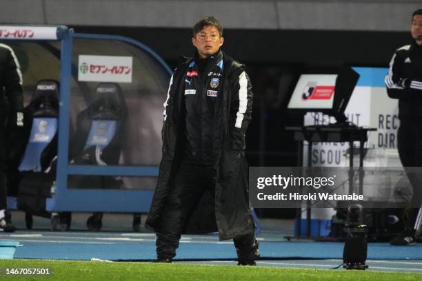 Toru Oniki,coach of Kawasaki Frontale looks on during the J.LEAGUE Meiji Yasuda J1 1st Sec. Match between Kawasaki Frontale and Yokohama F･Marinos at...