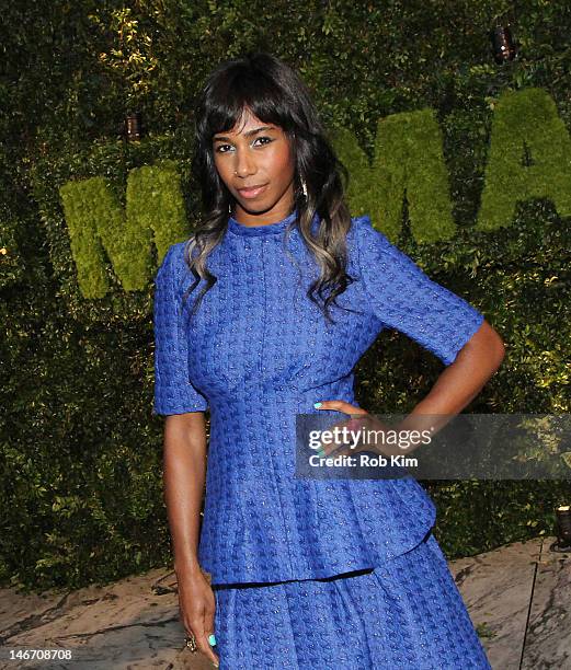 583 Santigold Singer Stock Photos, High-Res Pictures, and Images