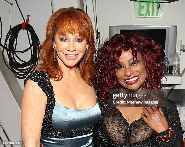 Hollywood Bowl Hall of Fame Inductees and singers Reba McEntire and Chaka Khan backstage at the Hollywood Bowl Opening Night Gala at the Hollywood...