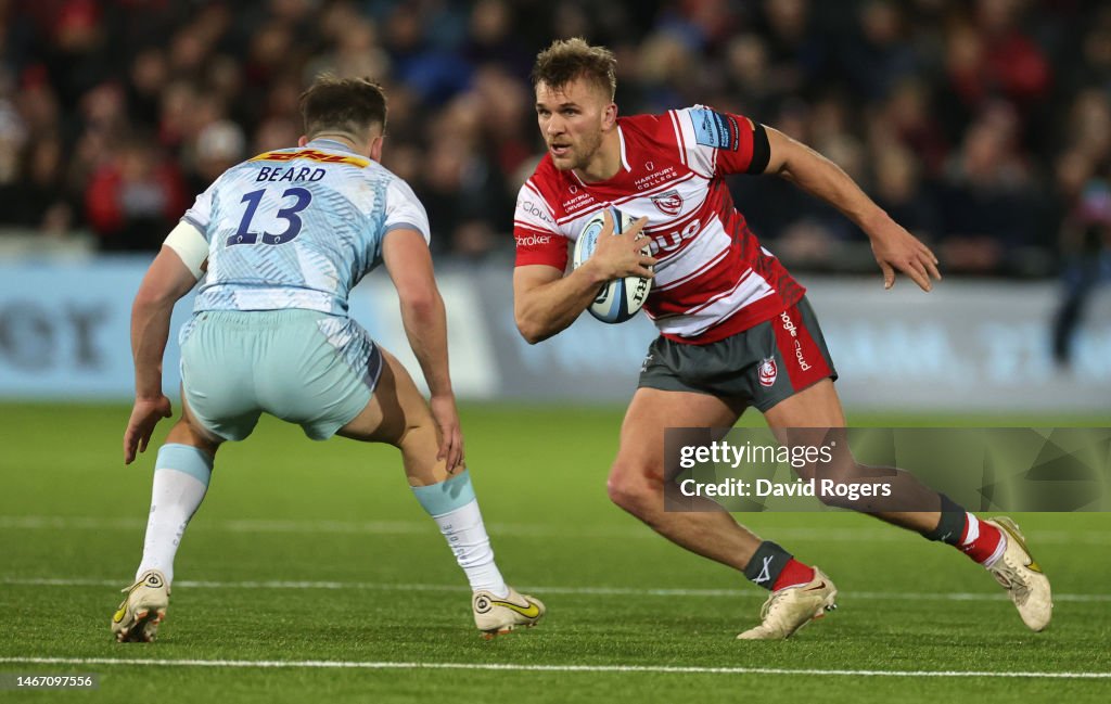 George Harris Rugby Chris Harris of Gloucester takes on Oscar Beard during the Gallagher ...