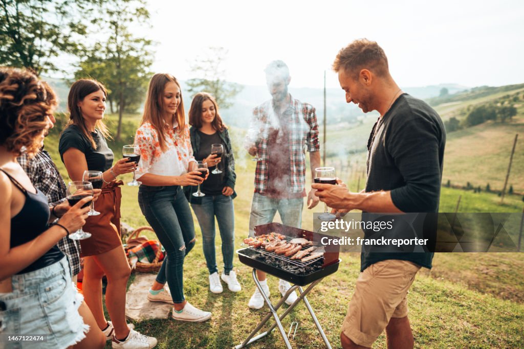 All together doing a bbq