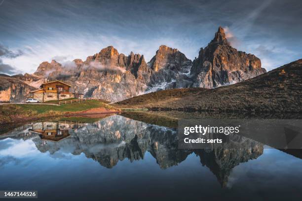 landscape of beautiful sunset view from trentino alto adige, dolomites, italy - san martino di castrozza stockfoto's en -beelden