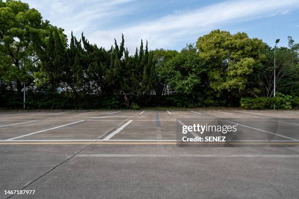 empty parking lot - parking lot 個照片及圖片檔