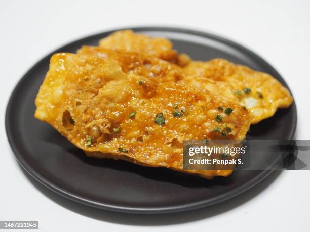 Crispy Mon Roti Crispy Roti Photos and Premium High Res Pictures - Getty Images