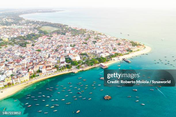 aerial view of coastline, stone town, zanzibar - tanzania stock pictures, royalty-free photos & images