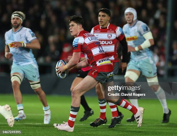 Seb Atkinson of Gloucester passes the ball during the Gallagher Premiership Rugby match between Gloucester Rugby and Harlequins at Kingsholm Stadium...