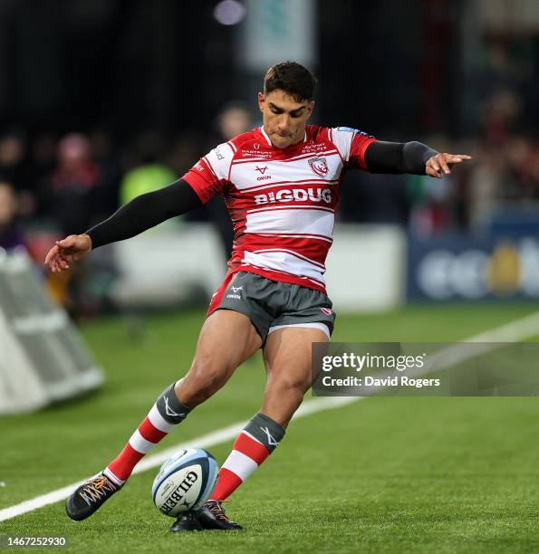 Santiago Carreras of Gloucester kicks a conversion during the Gallagher Premiership Rugby match between Gloucester Rugby and Harlequins at Kingsholm...