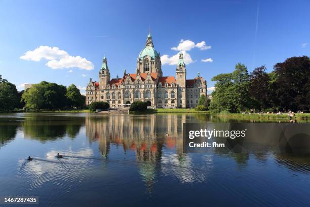 new town hall hannover - lower saxony/ germany - hanover photos et images de collection