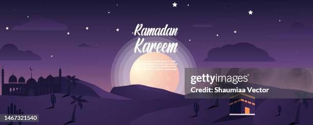 illustrations, cliparts, dessins animés et icônes de kaaba à la mecque. une nuit de ramadan au milieu de la lune, des étoiles et des nuages du désert. illustration vectorielle de conception d’arrière-plan islamique. peut être utilisé pour l’affiche de bannière ramadan kareem, eid al fitr, eid al a - jeûner