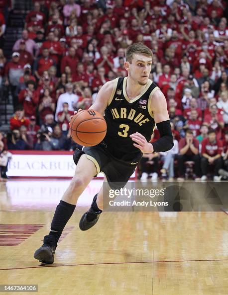 Braden Smith of the Purdue Boilermakers shoots the ball against the ...