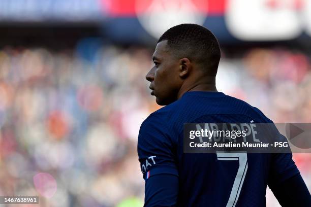 Kylian Mbappe of Paris Saint-Germain looks on during the Ligue 1 match between Paris Saint-Germain and Lille OSC at Parc des Princes on February 19,...