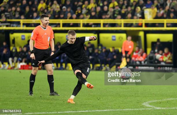 Marco Reus of Borussia Dortmund scores the team's third goal from a free kick during the Bundesliga match between Borussia Dortmund and Hertha BSC at...