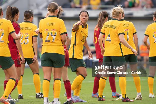 Samantha Kerr of Australia gives instructions to team-mates defending a corner during the Cup of Nations match between Australia and Spain at...