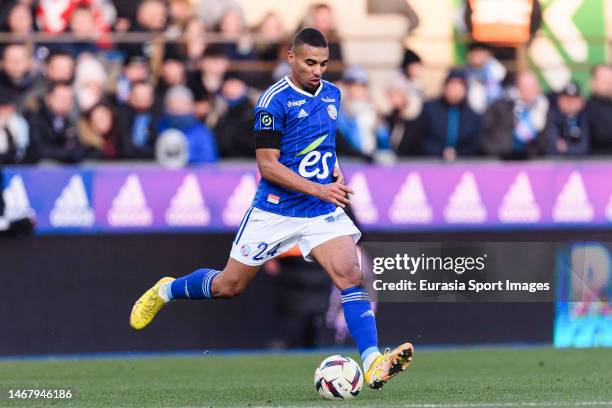 Alexander Djiku of Strasbourg looks to pass the ball during the Ligue 1 match between RC Strasbourg and Toulouse FC at Stade de la Meinau on January...