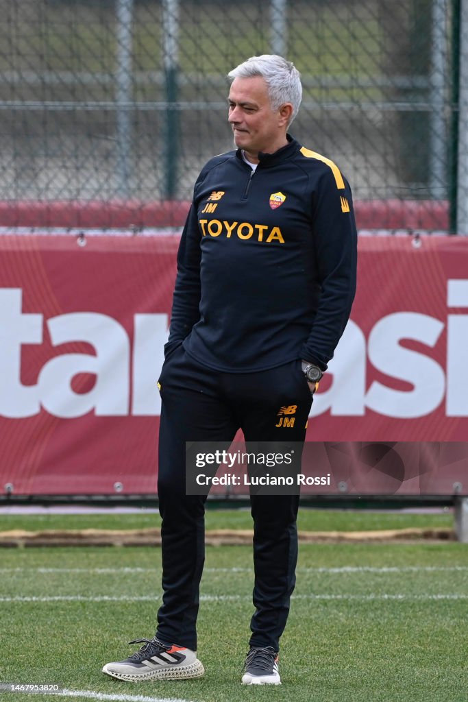 As Roma Coach AS Roma coach Josè Mourinho during training session at Centro... News ...
