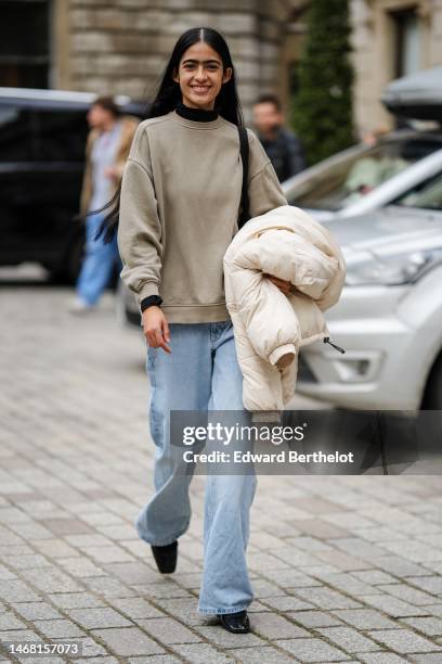Alessa Winter wearing black Bottega Veneta Jodie bag, white Half