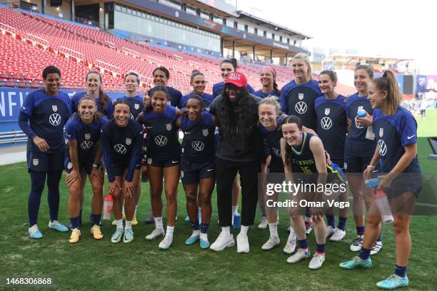 Players of United States and Dallas Wings Women's Basketball Team, guard, Arike Ogunbowale pose for picture during a training session ahead of a...