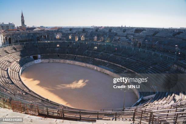 architecture of the arena of nîmes, france - nîmes fotografías e imágenes de stock