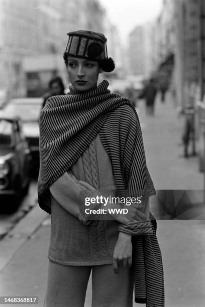Pj Roche 552 Peggy Roche Stock Photos, High-Res Pictures, and Images - Getty Images