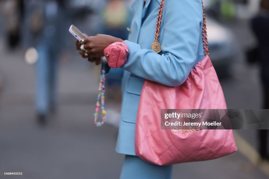 Zeena Shah seen wearing a pink Chanel mini heart bag, a matching pink  News Photo - Getty Images