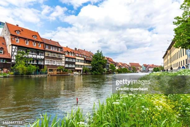 schönes bamberg - fluss regnitz stock-fotos und bilder