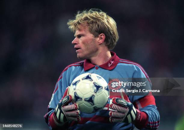 Goalkeeper Oliver Kahn of Bayern Munich looks on during the UEFA Champions League match between Bayern Munich v F.C. Barcelona at the Olympic Stadium...