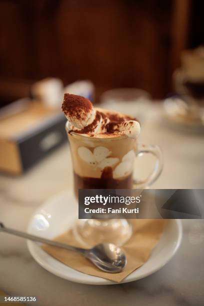 bicerin kaffee in turin - irish coffee stock-fotos und bilder