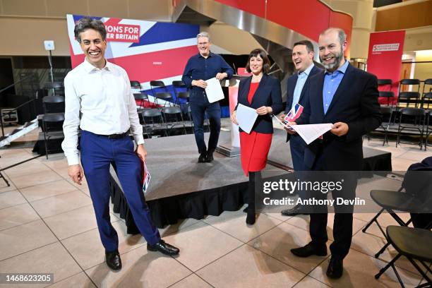 Labour leader Keir Starmer is joined by members of his Shadow Cabinet Ed Miliband , Rachel Reeves , Wes Streeting and Jonathan Reynolds as he...