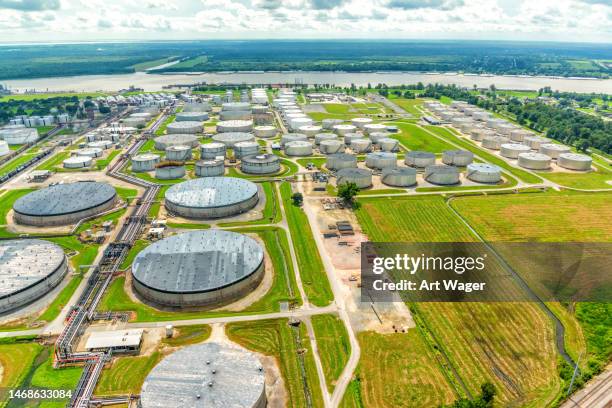 oil storage facility - art production fund stock pictures, royalty-free photos & images