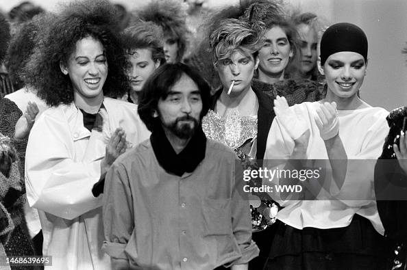 Yohji Yamamoto Fall 1982 Ready to Wear Runway Show - 26 Mar 1982 Yohji Yamamoto Fall 1982 Ready to Wear Runway Show - 26 Mar 1982