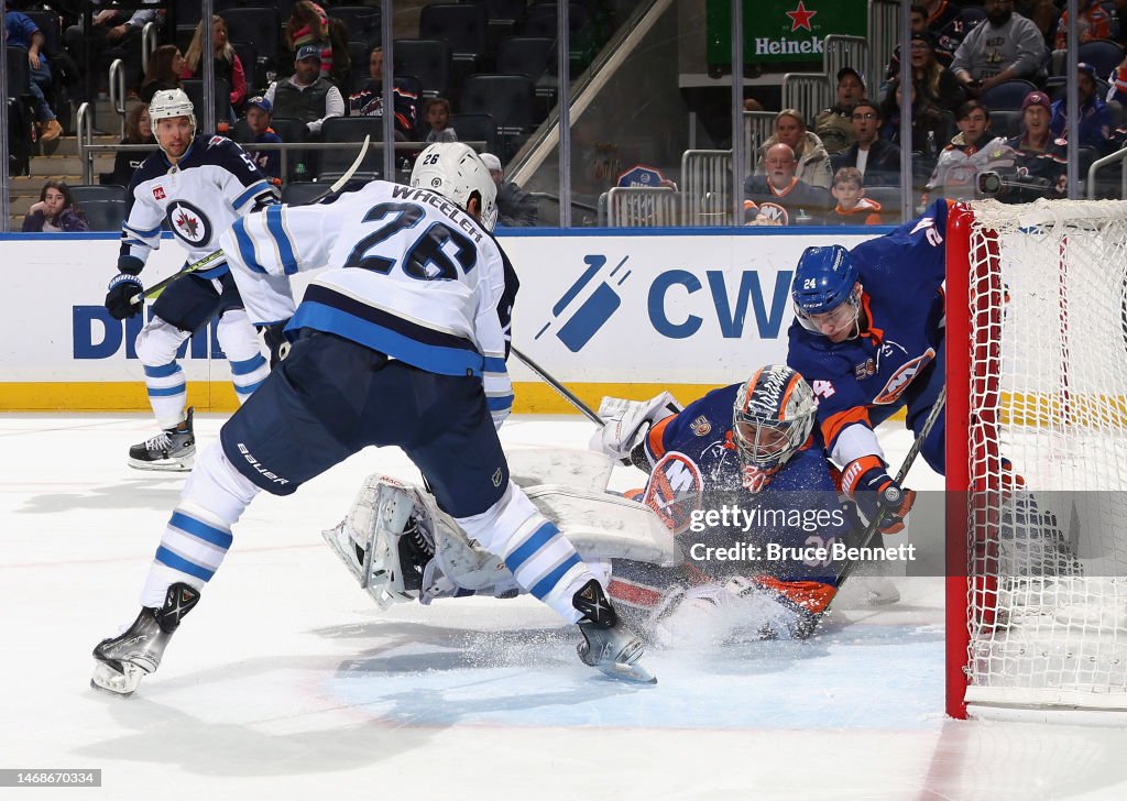 Winnipeg Jets v New York Islanders