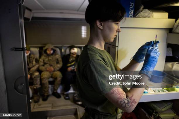 Support Injection Battlefield Battlefield Medic Photos and Premium High Res Pictures - Getty Images