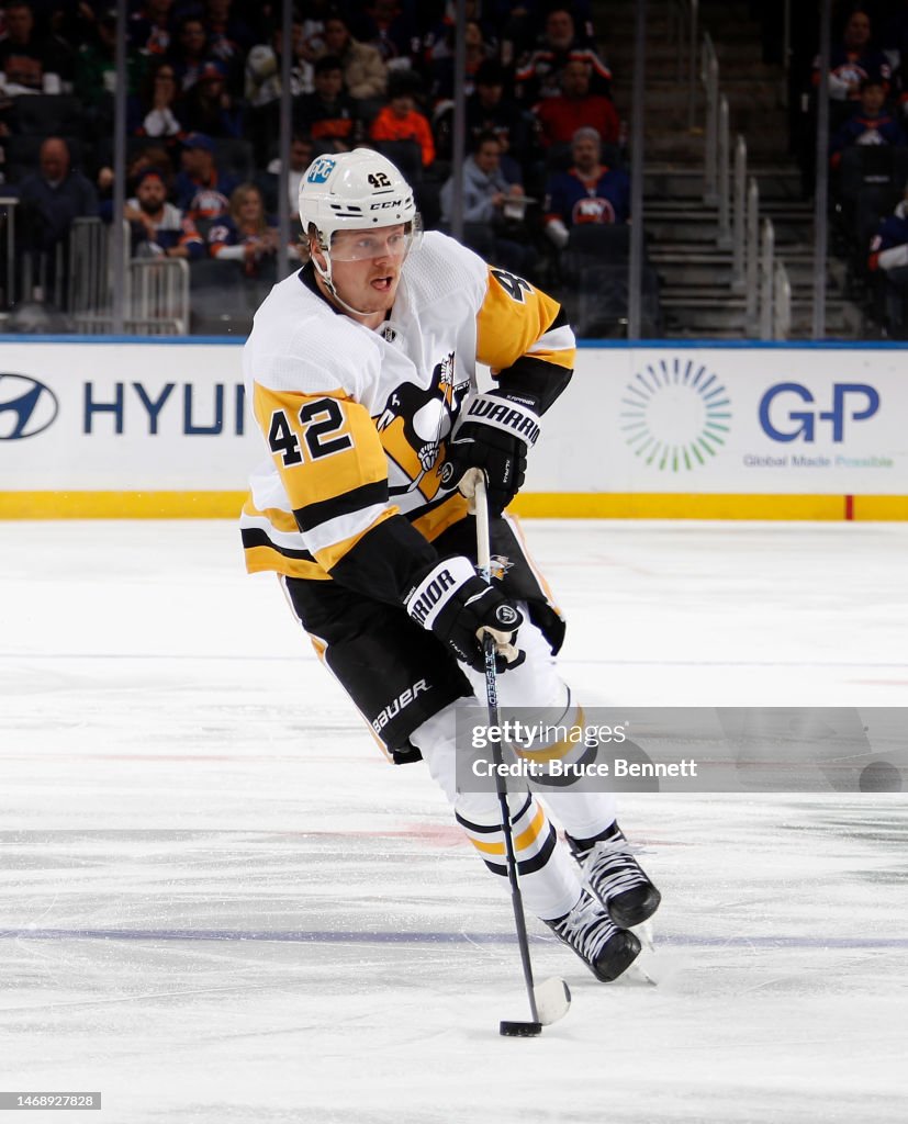 Pittsburgh Penguins v New York Islanders