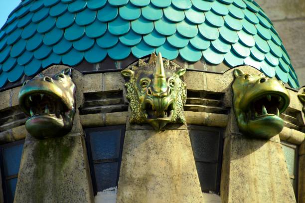 the art nouveau elephant house at the budapest zoo & botanical garden (f?varosi allat- es noevenykert) hungary, budapest, central hungary, hungary - zoo art stock pictures, royalty-free photos & images
