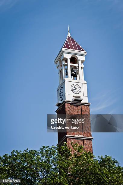 purdue bell tower, lafayette, indiana - purdue universität stock-fotos und bilder