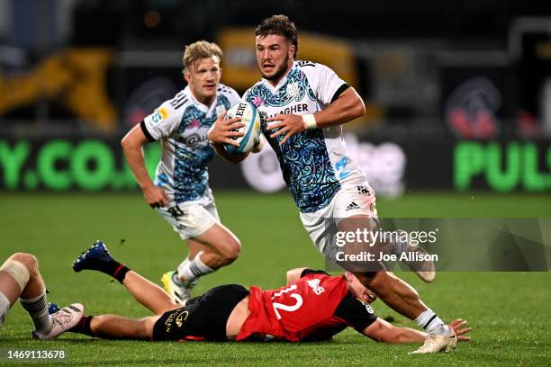 Alex Nankivell of the Chiefs charges forward during the round one Super Rugby Pacific match between Crusaders and Chiefs at Orangetheory Stadium, on...