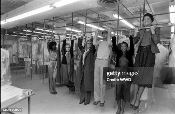 Designer Calvin Klein and models Janice Dickinson, Beverly Johnson, Alva Chinn and Patti Hansen