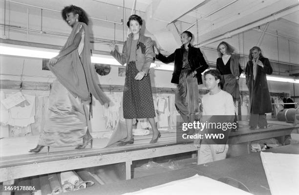 Designer Calvin Klein and models Janice Dickinson, Beverly Johnson, Alva Chinn and Patti Hansen