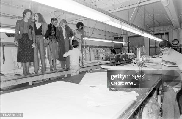 Designer Calvin Klein and models Janice Dickinson, Beverly Johnson, Alva Chinn and Patti Hansen