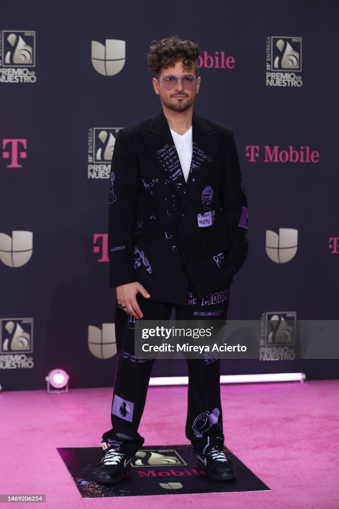 ricky-montaner-attends-the-35th-premio-lo-nuestro-at-miami-dade-arena-on-february-23-2023-in.jpg