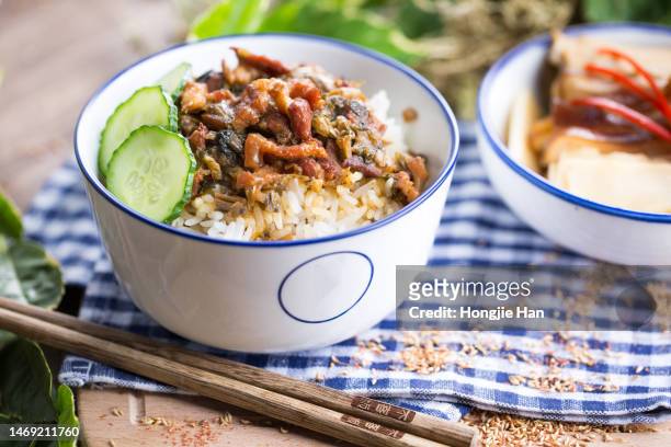 chinese fast food rice and vegetables. - fried rice stock-fotos und bilder